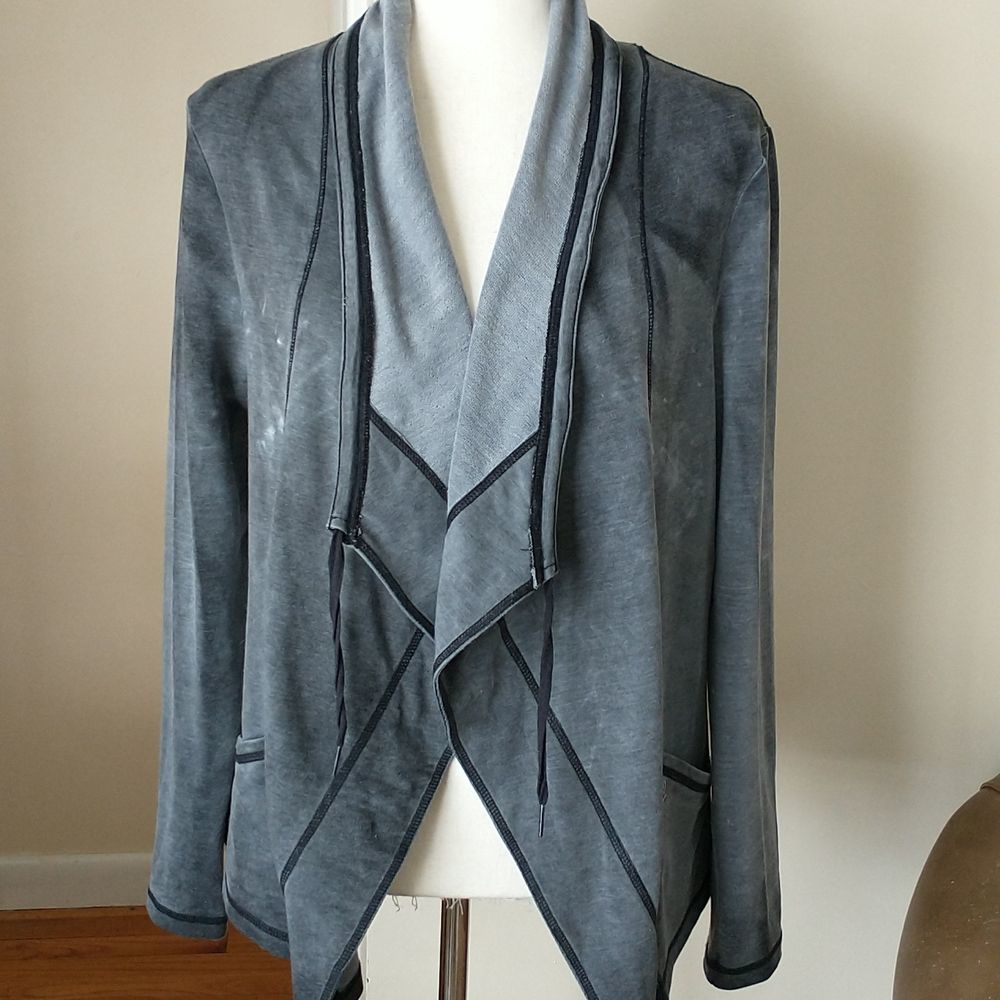 Coco + Carmen cardigan sweater jacket sweatshirt collared distressed grey size M